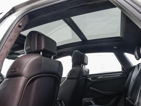 Porsche Macan I Рестайлинг с пробегом 2019 года, цена 5 798 000 рублей, 61998 км, внедорожник, Автокод Объявления