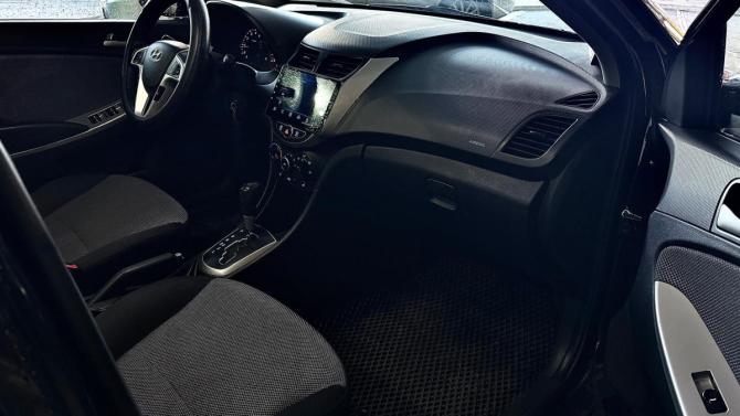 Hyundai Solaris I с пробегом 2014 года, цена 1 030 000 рублей, 97980 км, седан, Автокод Объявления
