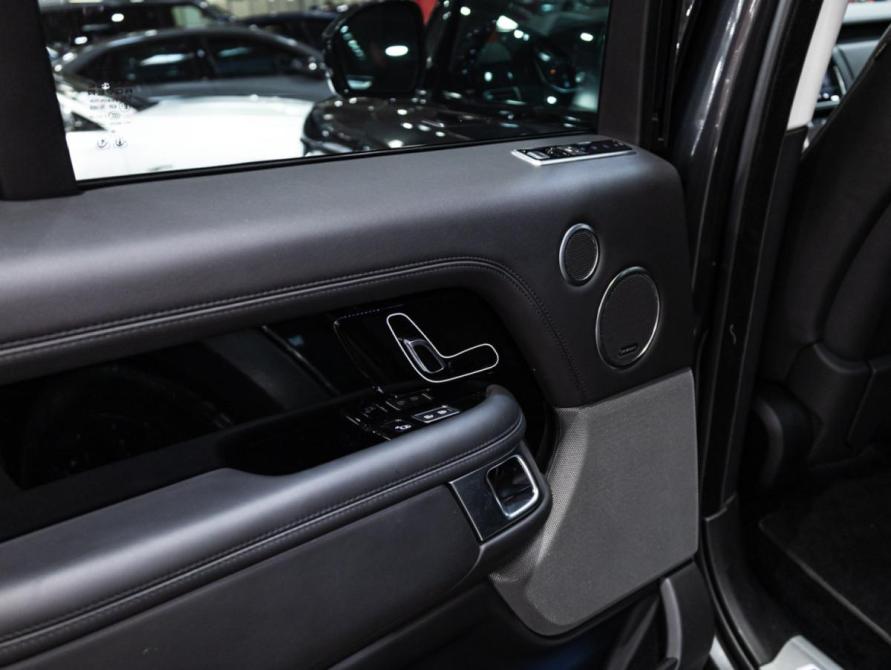 Land Rover Range Rover IV Рестайлинг Санкт-Петербург  - изображение 18