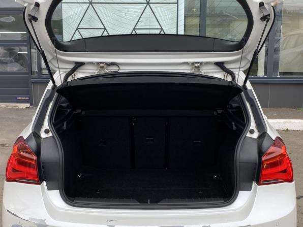 BMW 1 серии II (F20/F21) Рестайлинг 2 с пробегом 2017 года, цена 1 429 000 рублей, 141452 км, хэтчбек, Автокод Объявления