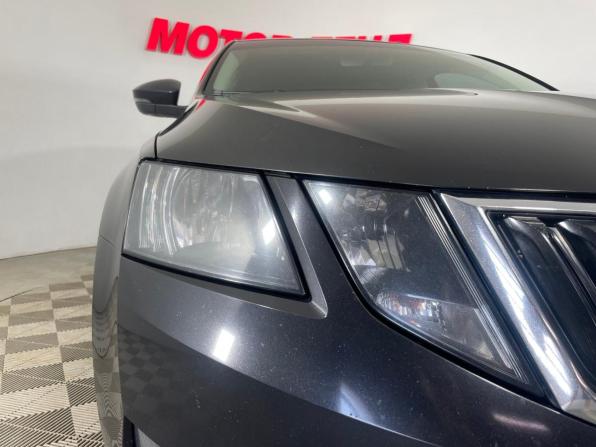 Skoda Octavia III (A7) Рестайлинг с пробегом 2017 года, цена 1 580 000 рублей, 186524 км, лифтбек, Автокод Объявления