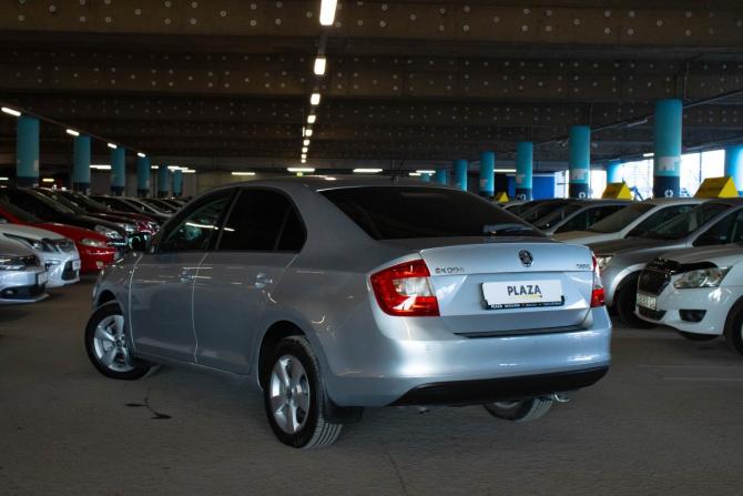Skoda Rapid I с пробегом 2015 года, цена 1 250 000 рублей, 157500 км, лифтбек, Автокод Объявления