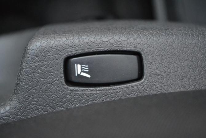 Renault Sandero II Рестайлинг с пробегом 2018 года, цена 1 090 000 рублей, 173533 км, хэтчбек, Автокод Объявления