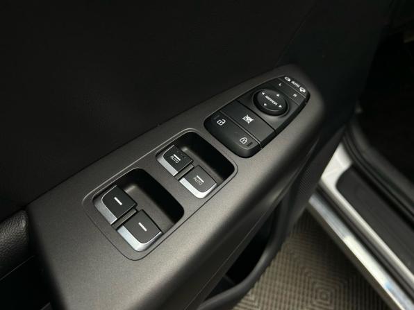 Kia Sportage IV Рестайлинг с пробегом 2019 года, цена 2 355 000 рублей, 92885 км, внедорожник, Автокод Объявления