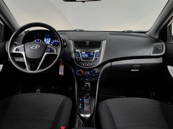 Hyundai Solaris I Рестайлинг с пробегом 2015 года, цена 1 029 000 рублей, 91432 км, седан, Автокод Объявления