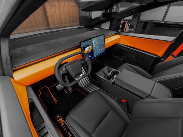 Tesla Cybertruck с пробегом 2024 года, цена 20 500 000 рублей, 2182 км, пикап, Автокод Объявления