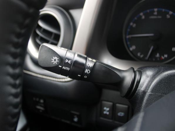 Toyota RAV4 IV (XA40) Рестайлинг с пробегом 2019 года, цена 2 799 000 рублей, 76609 км, внедорожник, Автокод Объявления