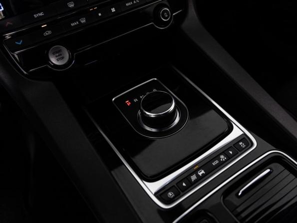Jaguar F-Pace I с пробегом 2017 года, цена 1 999 000 рублей, 191289 км, внедорожник, Автокод Объявления