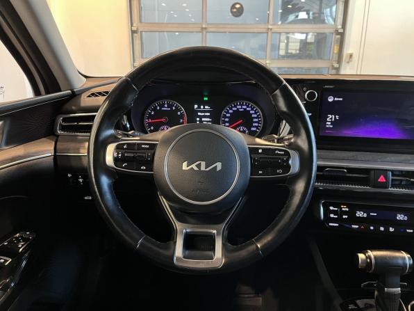 Kia K5 III с пробегом 2022 года, цена 2 150 000 рублей, 184442 км, седан, Автокод Объявления