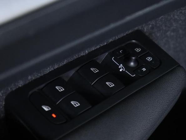 Volvo XC40 I с пробегом 2019 года, цена 2 350 000 рублей, 127418 км, внедорожник, Автокод Объявления