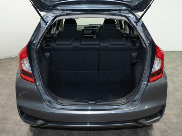 Honda Fit III Рестайлинг с пробегом 2019 года, цена 1 200 000 рублей, 138700 км, хэтчбек, Автокод Объявления