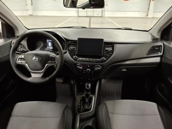 Hyundai Solaris II Рестайлинг с пробегом 2021 года, цена 1 405 000 рублей, 134363 км, седан, Автокод Объявления