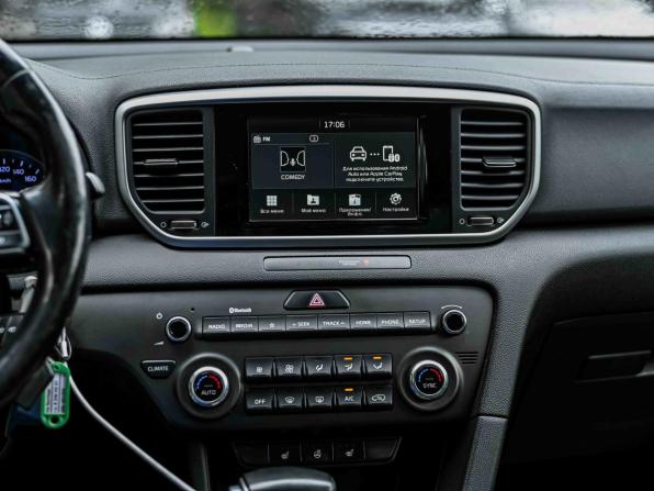 Kia Sportage IV Рестайлинг с пробегом 2018 года, цена 1 718 000 рублей, 213515 км, внедорожник, Автокод Объявления