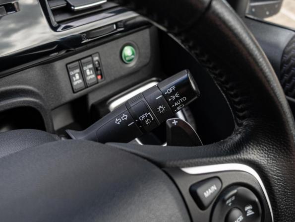 Honda Stepwgn V с пробегом 2016 года, цена 2 170 000 рублей, 96221 км, минивэн, Автокод Объявления
