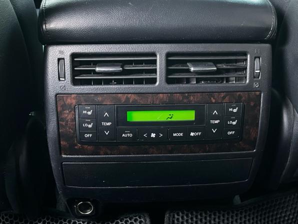 Toyota Land Cruiser 200 Series Рестайлинг 1 с пробегом 2012 года, цена 3 200 000 рублей, 337805 км, внедорожник, Автокод Объявления