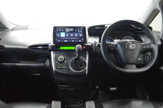 Toyota Wish II с пробегом 2010 года, цена 1 075 000 рублей, 171690 км, минивэн, Автокод Объявления