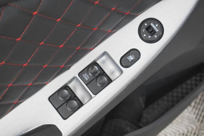 Hyundai Solaris I с пробегом 2012 года, цена 799 000 рублей, 121000 км, хэтчбек, Автокод Объявления