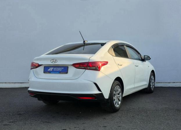 Hyundai Solaris II Рестайлинг с пробегом 2020 года, цена 1 670 000 рублей, 60000 км, седан, Автокод Объявления