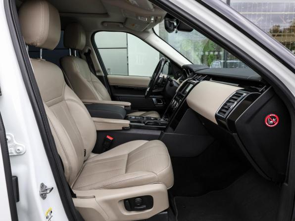 Land Rover Discovery V с пробегом 2018 года, цена 3 149 000 рублей, 118004 км, внедорожник, Автокод Объявления