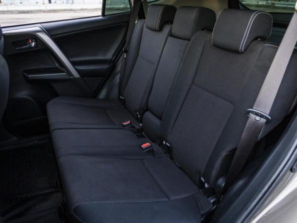 Toyota RAV4 IV (XA40) Рестайлинг с пробегом 2018 года, цена 2 648 000 рублей, 138662 км, внедорожник, Автокод Объявления