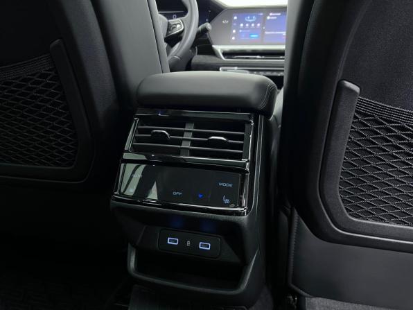 Geely Monjaro I с пробегом 2024 года, цена 3 440 000 рублей, 52260 км, внедорожник, Автокод Объявления