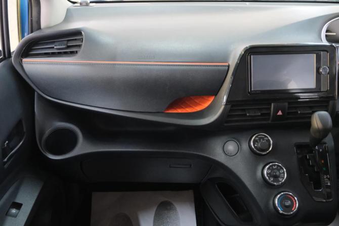 Toyota Sienta II с пробегом 2015 года, цена 1 299 000 рублей, 113000 км, компактвэн, Автокод Объявления
