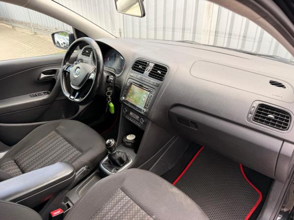 Volkswagen Polo V Рестайлинг с пробегом 2015 года, цена 838 000 рублей, 219500 км, седан, Автокод Объявления