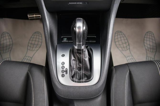 Volkswagen Golf VI с пробегом 2012 года, цена 949 000 рублей, 199523 км, хэтчбек, Автокод Объявления