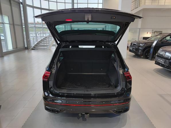 Volkswagen Tiguan II Рестайлинг с пробегом 2021 года, цена 4 090 000 рублей, 94158 км, внедорожник, Автокод Объявления