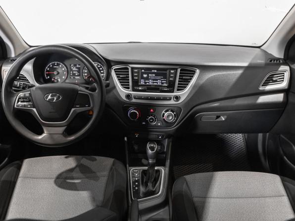 Hyundai Solaris II Рестайлинг с пробегом 2021 года, цена 1 186 900 рублей, 180000 км, седан, Автокод Объявления