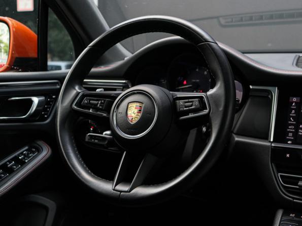Porsche Macan I Рестайлинг 2 с пробегом 2022 года, цена 6 650 000 рублей, 81202 км, внедорожник, Автокод Объявления