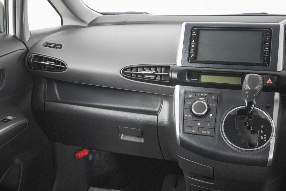 Toyota Wish II Кемерово  - изображение 13