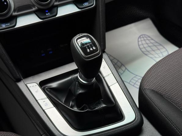 Hyundai Elantra VI (AD) с пробегом 2019 года, цена 1 399 000 рублей, 132012 км, седан, Автокод Объявления