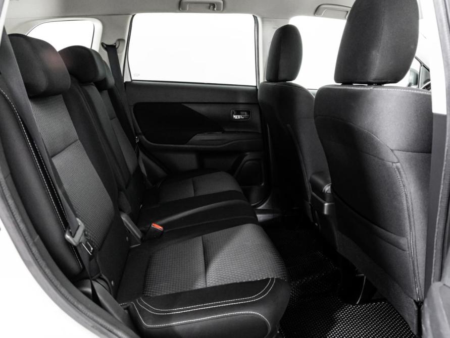 Mitsubishi Outlander III Рестайлинг 3 Санкт-Петербург  - изображение 16