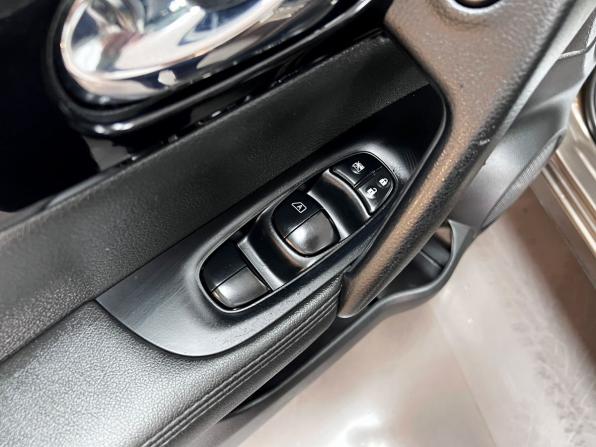 Nissan Qashqai II с пробегом 2015 года, цена 1 595 000 рублей, 150526 км, внедорожник, Автокод Объявления