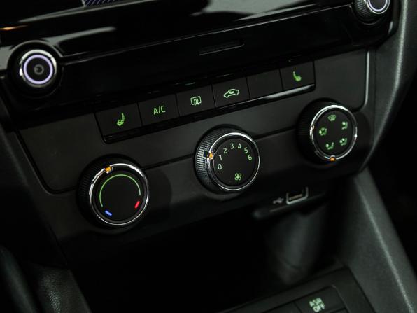 Skoda Octavia III (A7) Рестайлинг с пробегом 2019 года, цена 1 629 585 рублей, 78674 км, лифтбек, Автокод Объявления