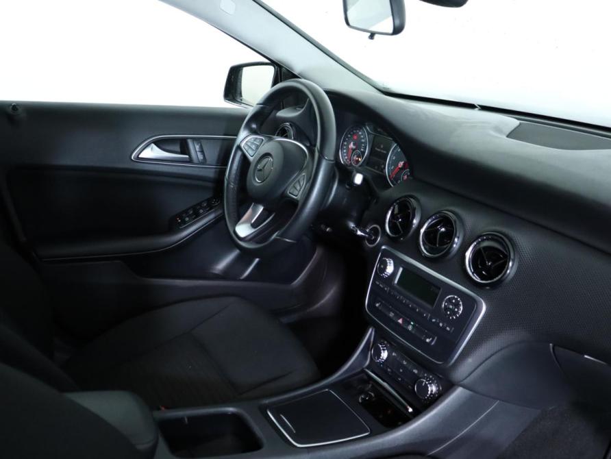 Mercedes-Benz A-Класс III (W176) Рестайлинг Санкт-Петербург  - изображение 10