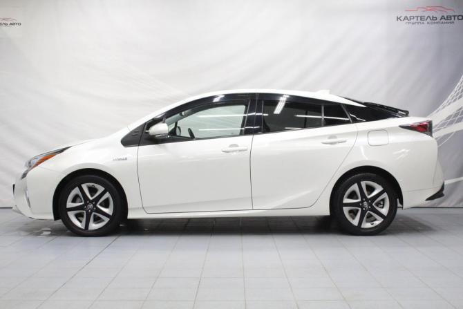Toyota Prius IV (XW50) с пробегом 2016 года, цена 1 579 000 рублей, 153934 км, лифтбек, Автокод Объявления