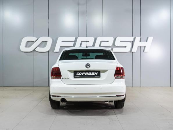 Volkswagen Polo V Рестайлинг с пробегом 2016 года, цена 1 099 000 рублей, 245126 км, седан, Автокод Объявления