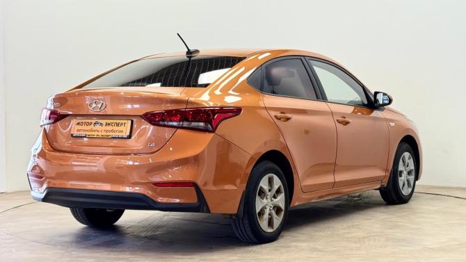 Hyundai Solaris II с пробегом 2018 года, цена 1 115 000 рублей, 151759 км, седан, Автокод Объявления