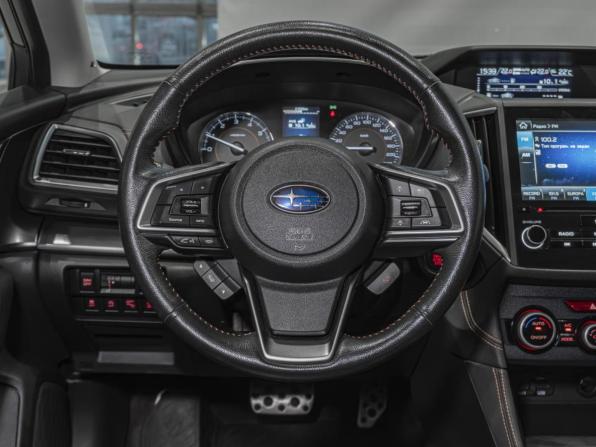 Subaru XV II с пробегом 2018 года, цена 2 390 000 рублей, 104784 км, внедорожник, Автокод Объявления
