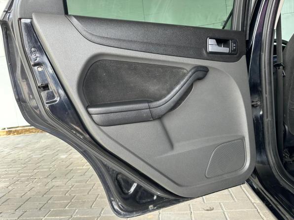 Ford Focus II с пробегом 2007 года, цена 399 000 рублей, 210965 км, седан, Автокод Объявления