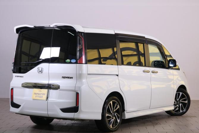 Honda Stepwgn V с пробегом 2015 года, цена 2 249 000 рублей, 144000 км, минивэн, Автокод Объявления