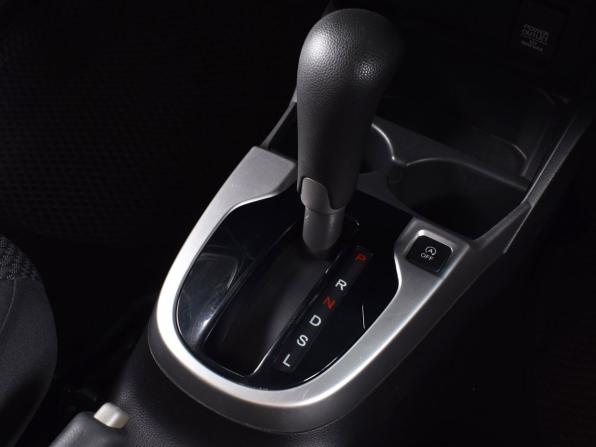 Honda Fit III Рестайлинг с пробегом 2018 года, цена 989 995 рублей, 168884 км, хэтчбек, Автокод Объявления