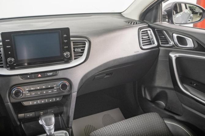 Kia Ceed III с пробегом 2020 года, цена 1 369 000 рублей, 193000 км, универсал, Автокод Объявления