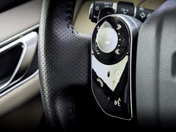 Land Rover Range Rover Velar I с пробегом 2017 года, цена 3 185 000 рублей, 105890 км, внедорожник, Автокод Объявления