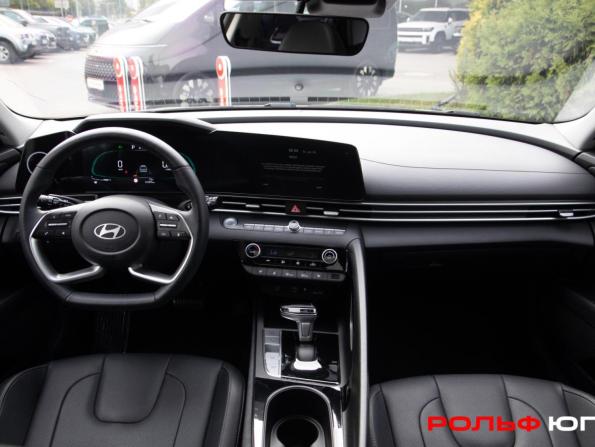 Hyundai Elantra VII (CN7) Рестайлинг с пробегом 2023 года, цена 2 028 000 рублей, 21326 км, седан, Автокод Объявления