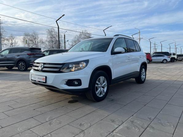 Volkswagen Tiguan I Рестайлинг с пробегом 2015 года, цена 1 366 600 рублей, 206056 км, внедорожник, Автокод Объявления
