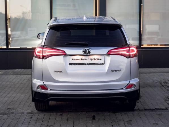 Toyota RAV4 IV (XA40) Рестайлинг с пробегом 2018 года, цена 2 349 000 рублей, 104915 км, внедорожник, Автокод Объявления