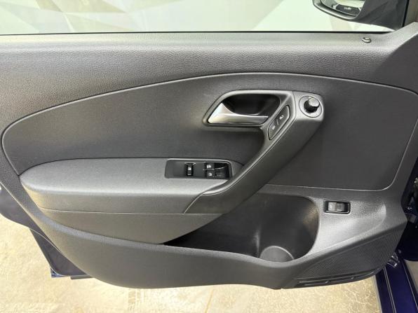 Volkswagen Polo V с пробегом 2011 года, цена 740 000 рублей, 157964 км, седан, Автокод Объявления